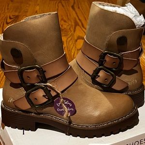 Blowfish Royal Boots in Cashew, size 6
